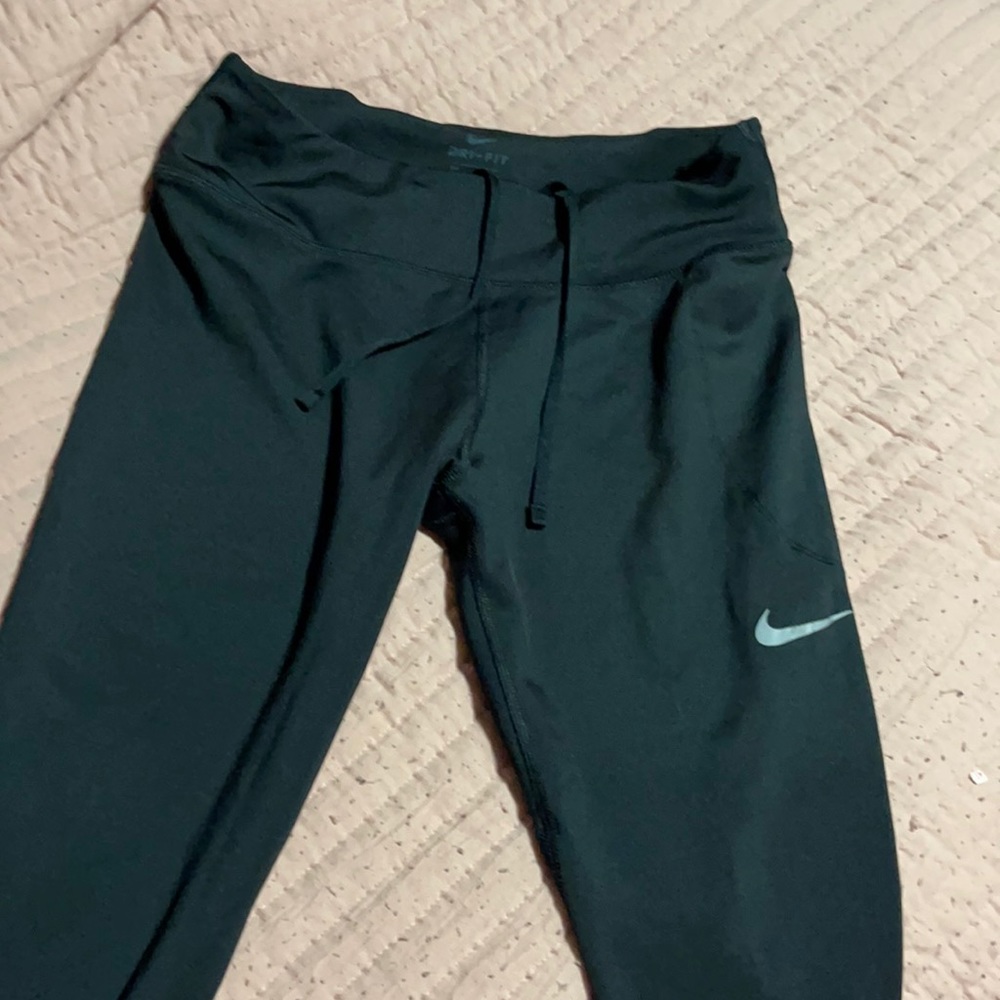 Nike Dri fit Capri leggings